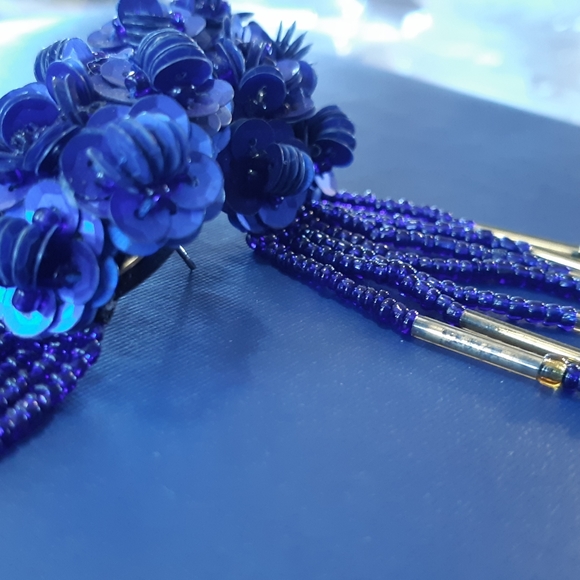 Jewlery Earrings - Picture 2 of 6